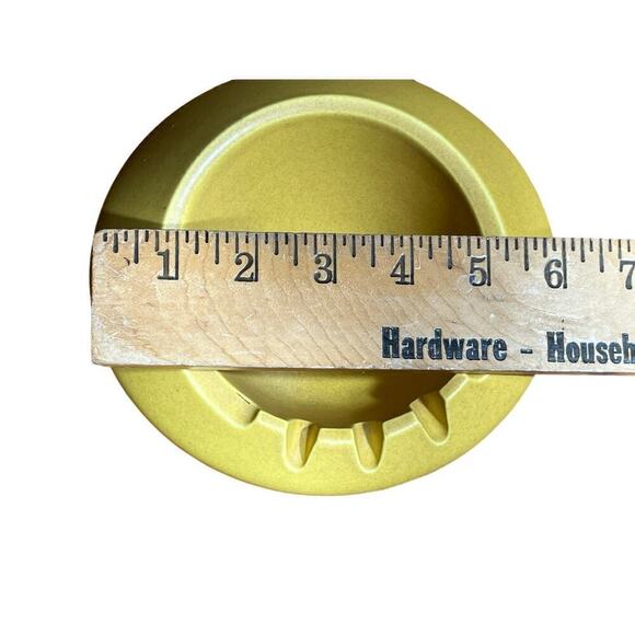 Vintage porcelain Hyalyn yellow ashtray. Retro.mcm. 12 USA. cork bottom.Bar.Home - Picture 6 of 7
